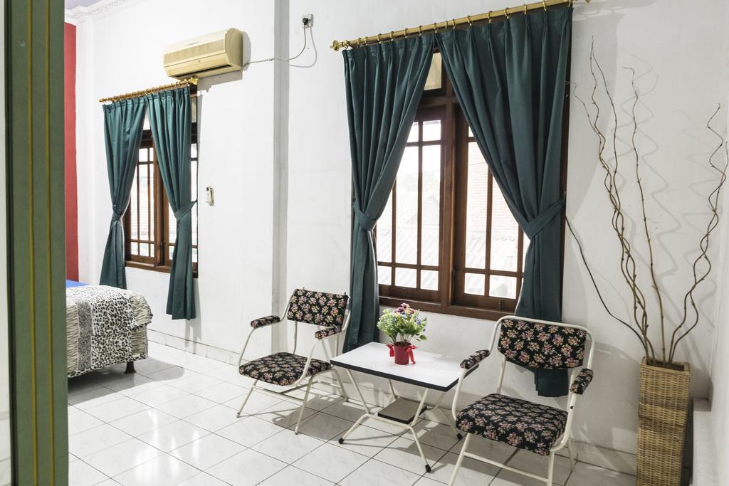 יוגיאקרטה Glory Homestay מראה חיצוני תמונה